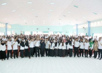 Gubernur Kepri : Menjadikan Guru Prioritas di Tandai Penanda Tanganan Kontrak Kerja Pendidik dan tenaga Pendidik Non ASN