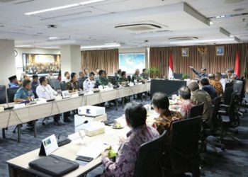 Sekda Kepri H TS Arif Fadillah Hadiri Rakor Tentang Pengaturan Sektor Tata Ruang dan Perikanan