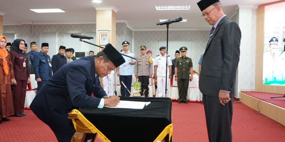 Tengku Dahlan Dilantik Sebagai Sekda Tanjungpinang