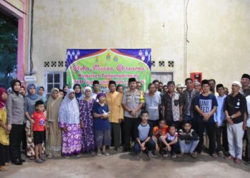 Kapolres Tanjungpinang Buka Puasa Bersama Pemulung