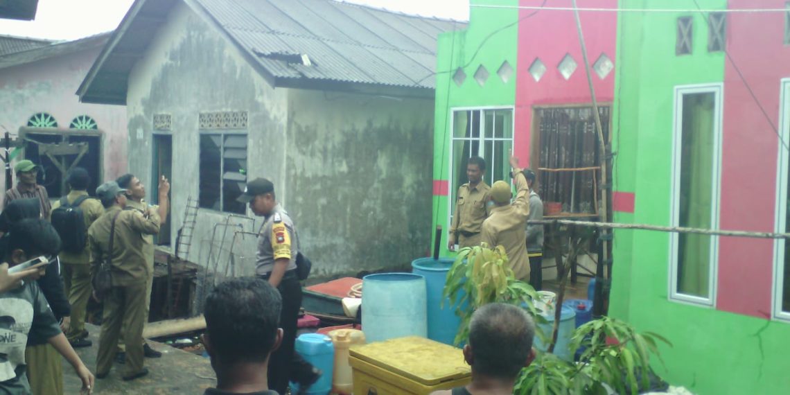 Puting Beliung Porak Porandakan Rumah Warga