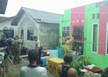 Puting Beliung Porak Porandakan Rumah Warga