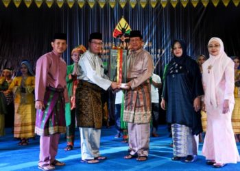 Isdianto: “Kita Harumkan Nama Kepri Melalui Kesenian Tari”