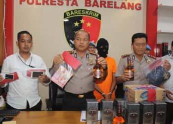 Staff Dishub Batam Terjaring OTT Penyelundupan Minuman Beralkohol ke Luar Kota