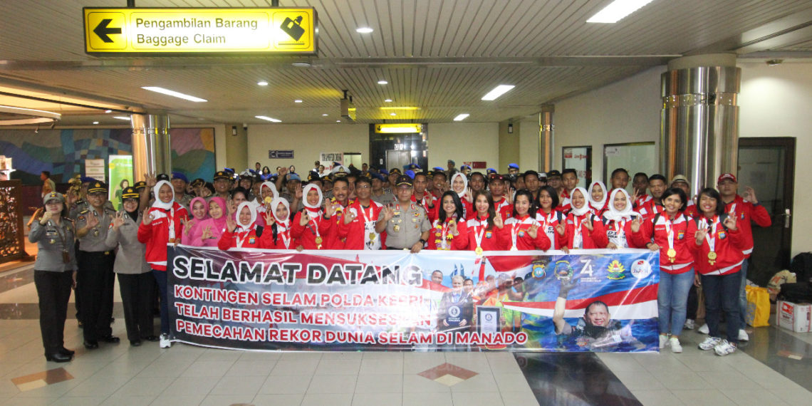 Kepulangan Kontingen Selam Polda Kepri Disambut dengan Bangga