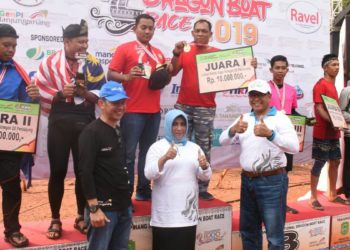 Tim Dayung Dragon Boat Lantamal IV Raih Juara Satu