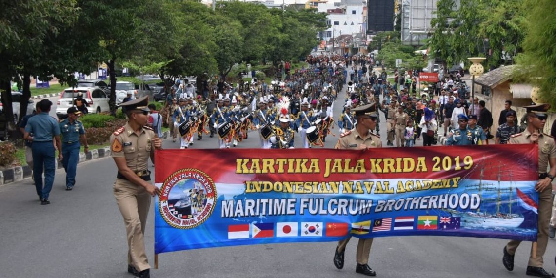 Aspotmar Danlantamal IV Lepas Kirab Kota di Batam