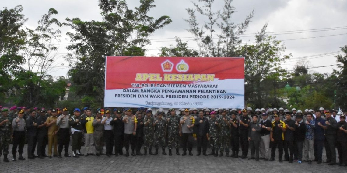 TNI-Polri dan Elemen Masyarakat Gelar Apel Kesiapan Pengamanan Pelantikan Presiden dan Wakil Presiden Periode 2019-2024