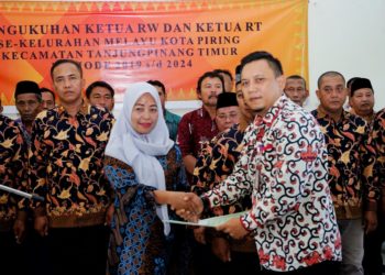 Pengukuhan Ketua RW/RT Terpilih se-Kelurahan Melayu Kota Piring Berlangsung Hikmat