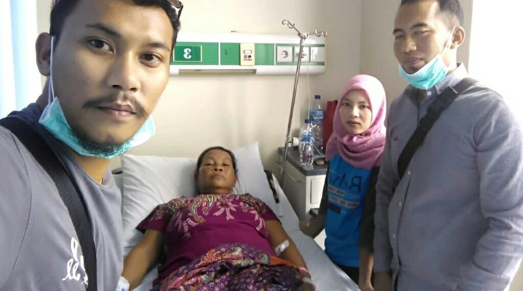 Sambangi Pasien Asal Linau Lingga, Ini Kata Naini dan Sekretaris YKSB