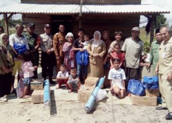 Penyaluran Bantuan kepada Korban Banjir di Malang Rapat oleh Dinas Sosial