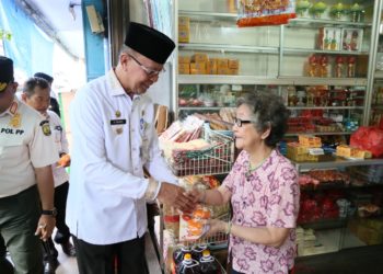 Jelang Imlek, Syahrul-Rahma Silaturahmi ke Warga Kota Lama