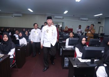 Syahrul Berikan Semangat dan Motivasi kepada Peserta Ujian SKD CPNS