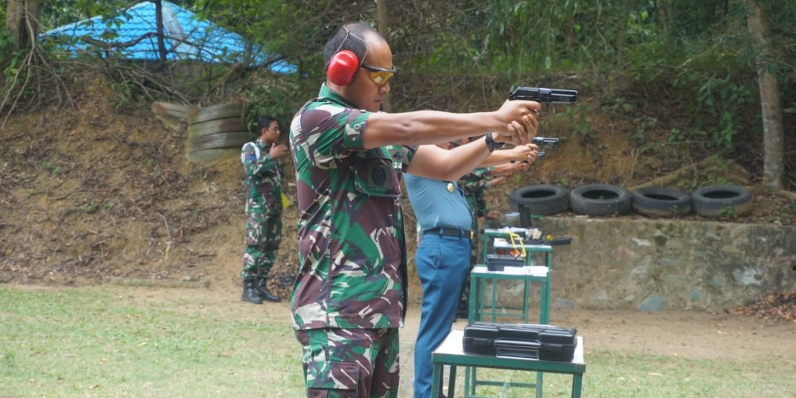 Lanudal Tanjungpinang Asah Kemampuan Menembak