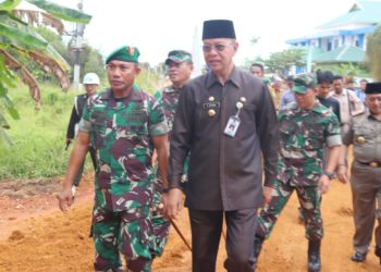 Dandim 0315/Bintan dan Walikota Tanjungpinang Dampingi Danrem 033/WP Tinjau Lokasi TMMD Ke 107