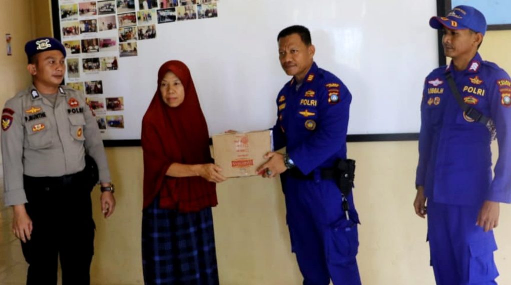 Satpolairud Polres Lingga Beri Bantuan ke Panti Jumpo Tuah Bunda 
