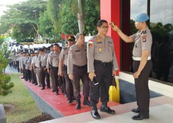 Personel Polda Kepri Jalani Pemeriksaan Suhu Tubuh