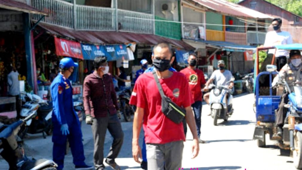 Antisipasi Penularan Covid-19 : HI-MR Bersama Polri Bagikan Masker ke-Warga