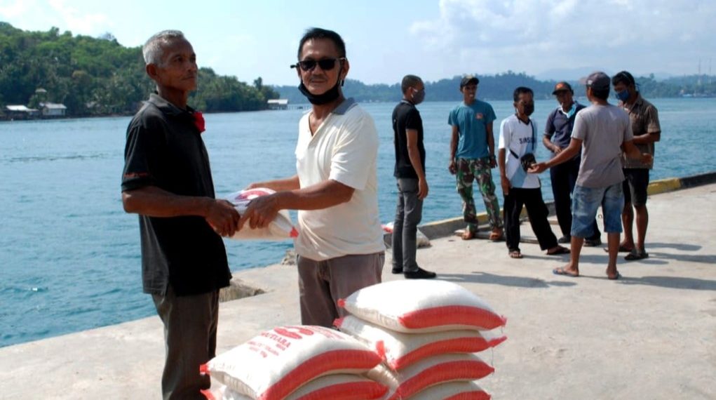 Pembina Utama Bantu 3 Ton Beras, Ini Ucapan Ketua Korwil HI-MR Lingga