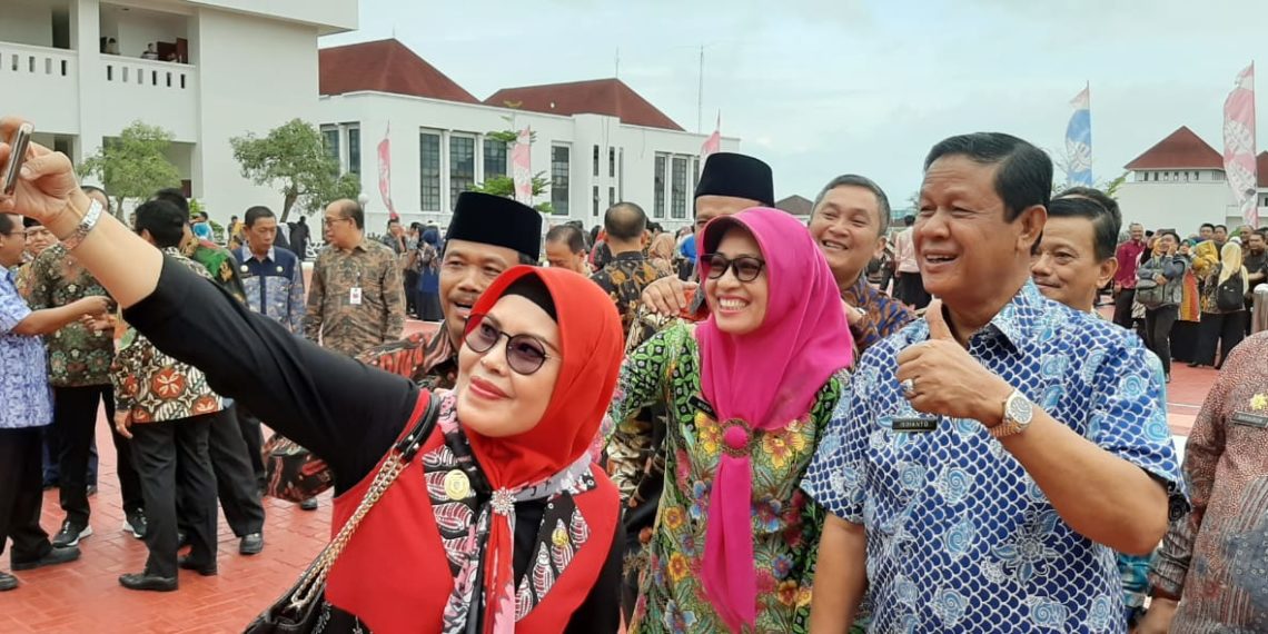 Isdianto Bangga Dengan Kinerja Pegawai Pemprov Kepri
