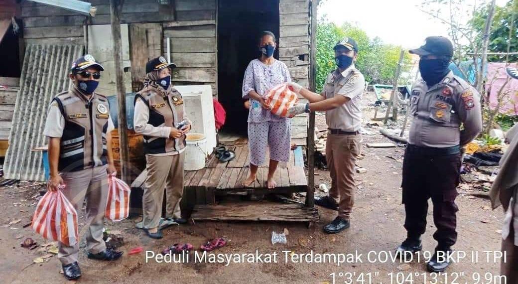Sambut Ramadhan, Karantina Pertanian Tanjungpinang Bagikan Sembako dan Masker