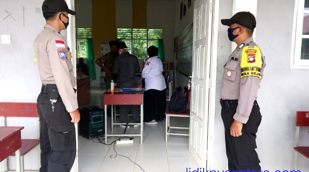 Polsek Senyang Lakukan Pengamanan Pelantikan Anggota PPS