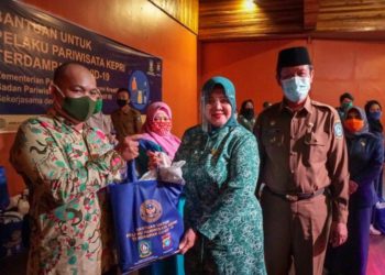 1.057 Paket Sembako untuk Pelaku Wisata di Tanjungpinang