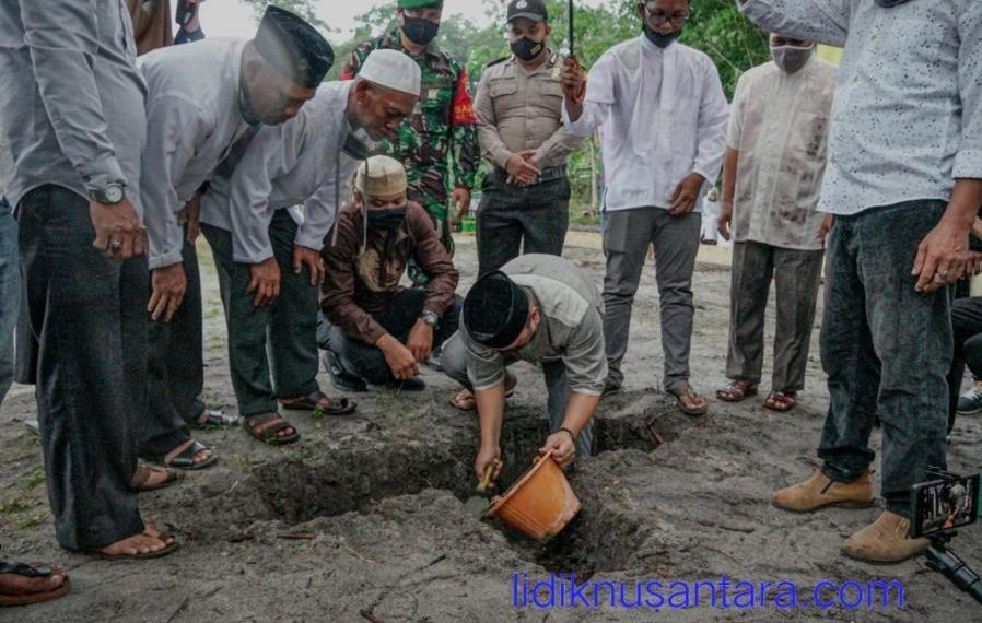 Wakil Bupati Lingga lakukan Peletakan Batu Pertama Kampung Qur’an