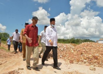 Tinjau Kawasan Tanjung Sengkuang, Isdianto Langsung Beri Solusi