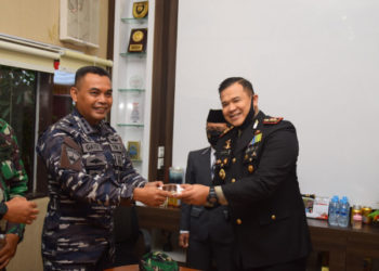 Wadan Lantamal IV Beri Kejutan ke Kapolres Tanjungpinang