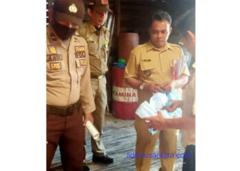 Pantau Kegiatan Penyaluran BBM Kewarga, Ini Penjelasan Kapolsubsektor Kecamatan Selayar