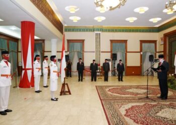 Isdianto Kukuhkan Anggota Paskibraka Kepri 2020