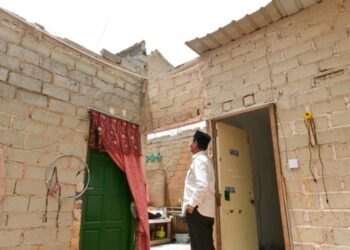 Gubernur Kepri Beri Bantuan Kepada Korban Puting Beliung