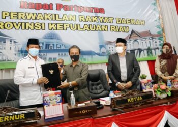 Pemprov dan DPRD Setujui Ranperda Perumda Tirta Kepri Menjadi Perda