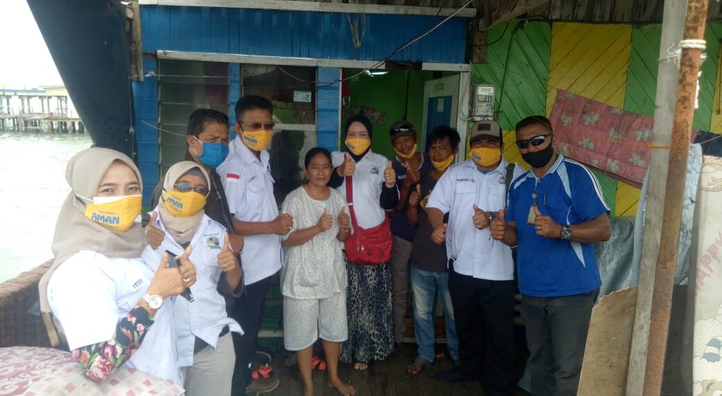 Relawan Aman Sambangi Korban Puting Beliung