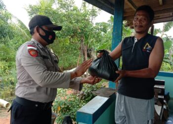 Peduli Covid -19, Polsek Bintan Utara Gelar Basos Bagi Sembako dan Buka Dapur Umum
