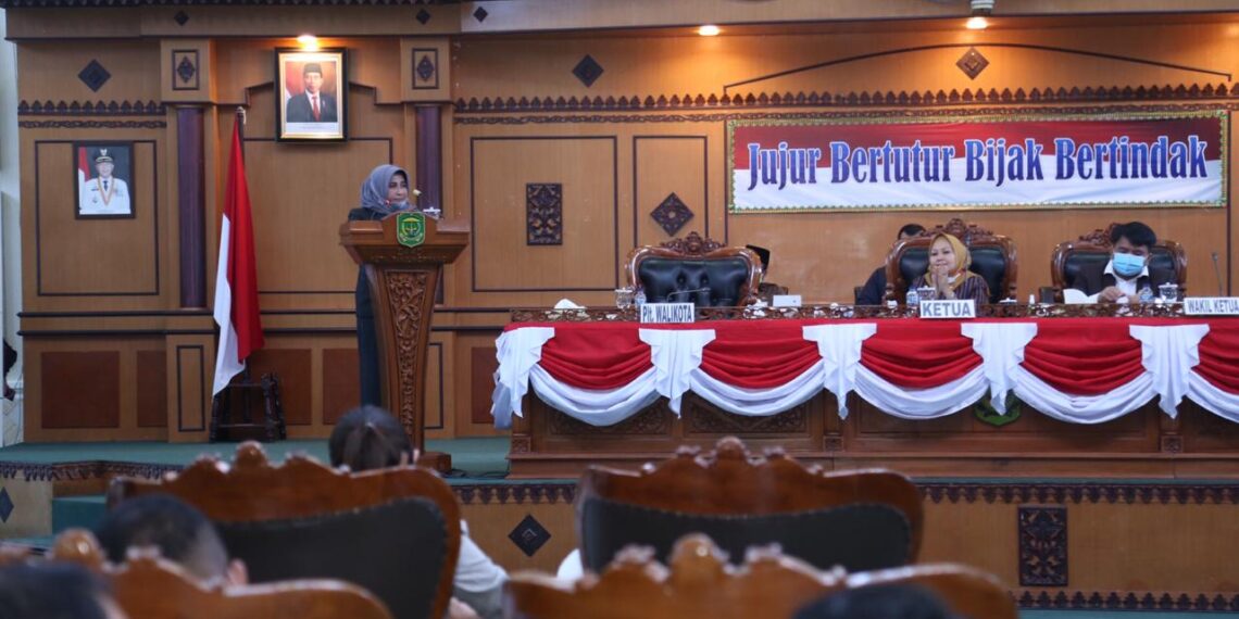 Penyampaian Nota Pengantar Ranperda Perubahan Tentang Hak Keuangan dan Administratif Pimpinan dan Anggota DPRD Kota Tanjungpinang