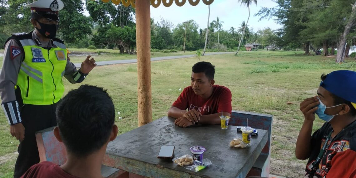 Atasi Penularan Covid-19, Satlantas Polres Lingga Gencar Mengimbau Warga