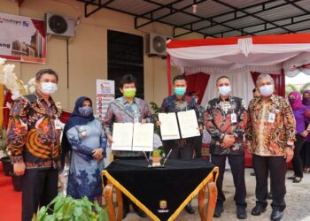 Rahma Resmikan Kantor Kas Bank Riau Kepri di Kantor BPKAD