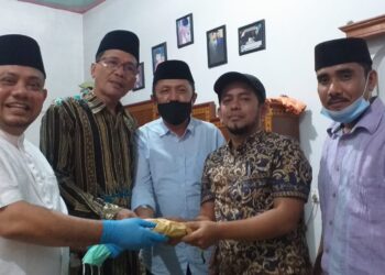 Silaturahmi dengan IKABAGAS TPI, Senator H Dharma Setiawan Beri  Sumbangan untuk Pembangunan Surau Darul Hidayah 