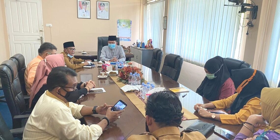 Pjs Bupati Bintan Tinjau Sekretariat DESK Pilkada Serentak 2020