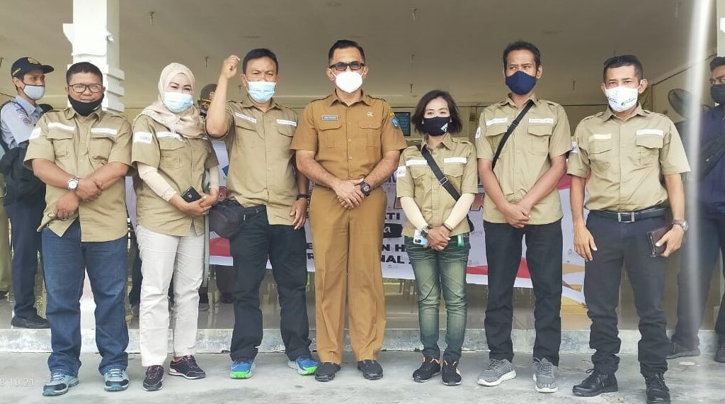 Wartawan dan Pemkab Bintan Berbagi 2.500 Masker Jelang HPN 2021