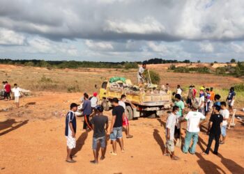 Derita Warga Perumahan Permata Galaxy “Sampah dan Debu”