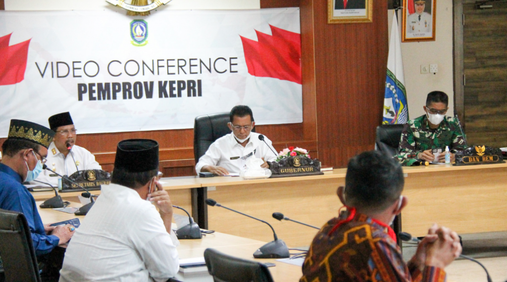 Gubernur Pimpin Rapat Koordinasi Satgas Khusus Penanganan  Covid-19 Daerah Perlintasan Kepri