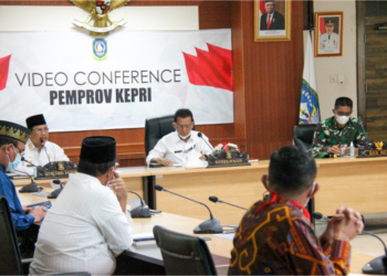 Gubernur Pimpin Rapat Koordinasi Satgas Khusus Penanganan  Covid-19 Daerah Perlintasan Kepri