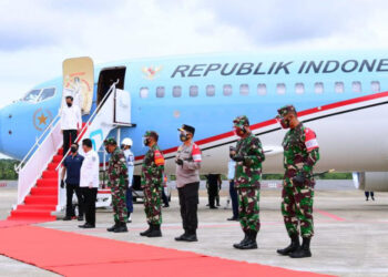 Danlantamal IV Sambut Kedatangan Presiden di Bandara RHF
