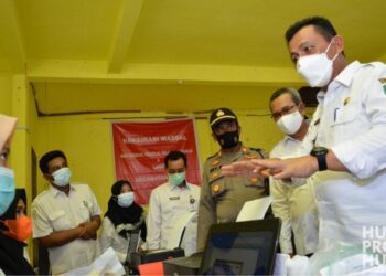 Gubernur Ansar Akan Potong Tunjangan ASN yang Menolak Vaksin