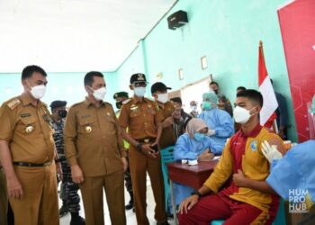 Gubernur Canangkan Vaksinasi Remaja Usia 12-17 Tahun se-Kepri di Natuna
