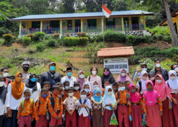Gelar Giat Polsanak Di SDN 006 Selayar, Ini Dilakukan Satlantas Polres Lingga Bersama Tim Pengmas Oseanografi ITB