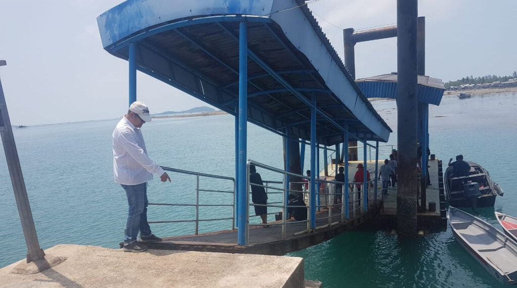 Warga Desa Benan Pinta Perbaikan Pelabuhan yang Hampir Roboh